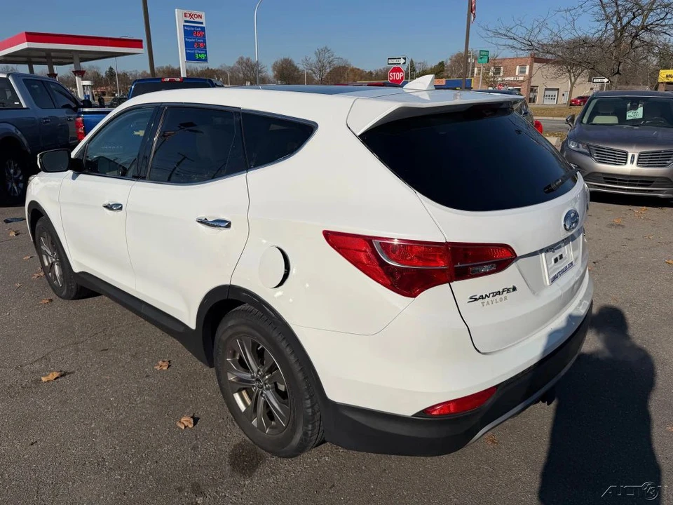 2013 Hyundai Santa Fe - Image 3 of 12