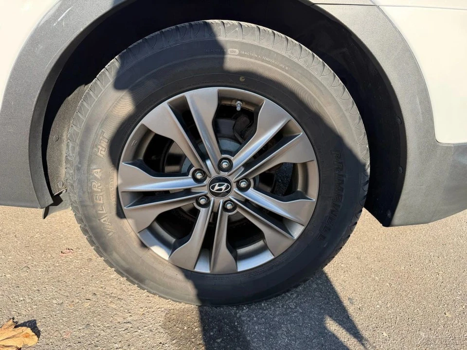 2013 Hyundai Santa Fe - Image 12 of 12