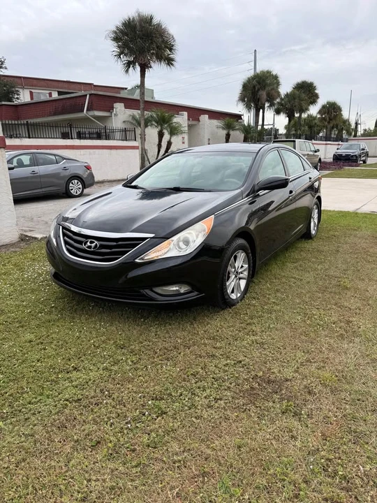 2013 Hyundai Sonata - Image 8 of 20
