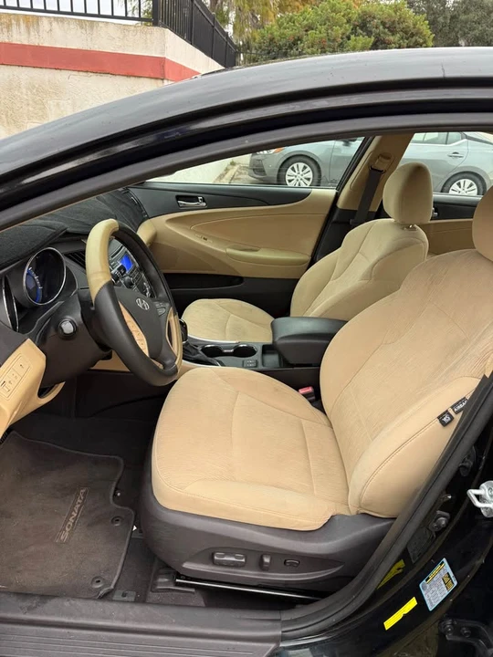 2013 Hyundai Sonata - Image 9 of 20