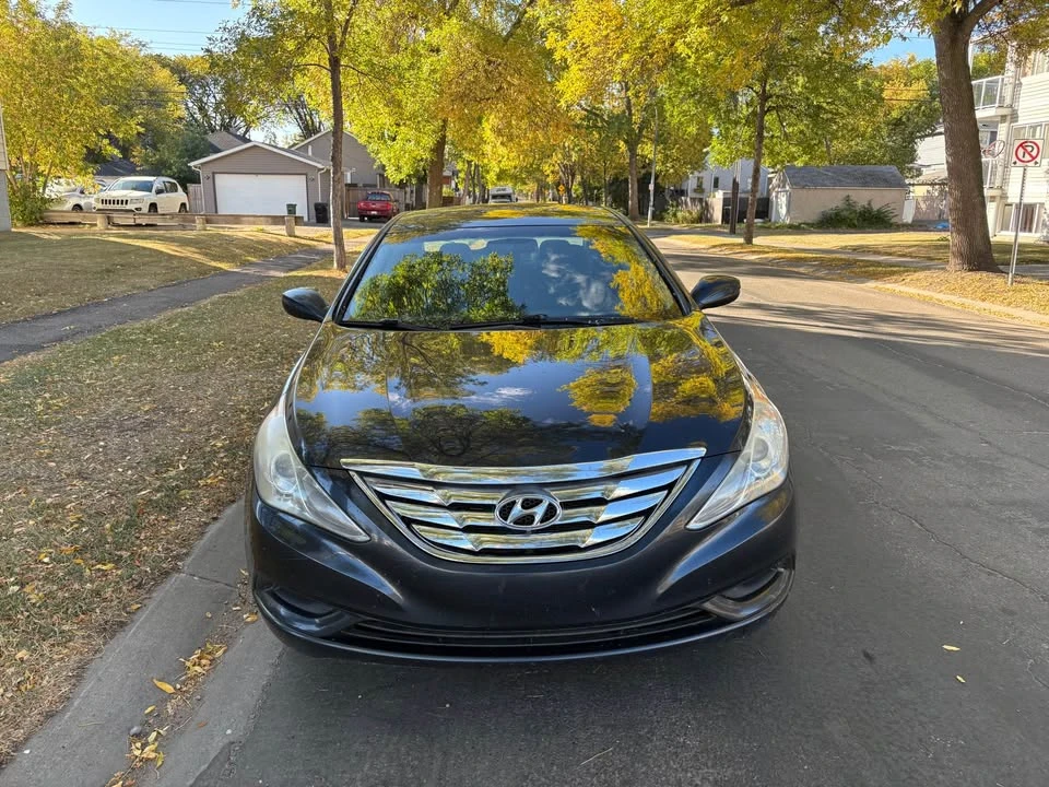 2013 Hyundai Sonata - Image 5 of 9