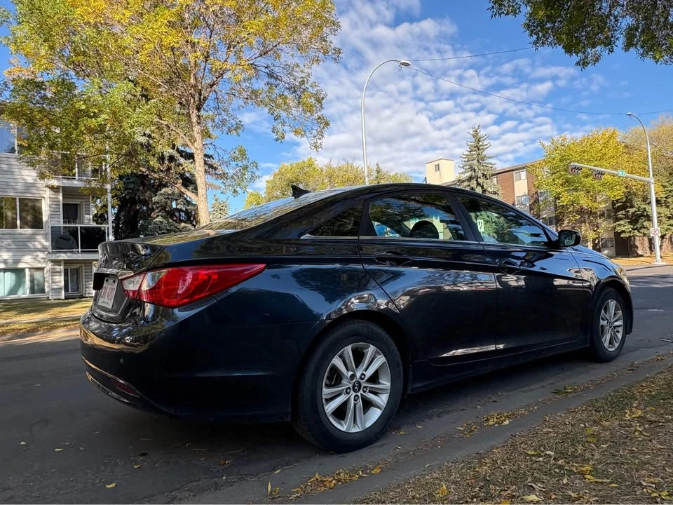 2013 Hyundai Sonata - Image 3 of 9