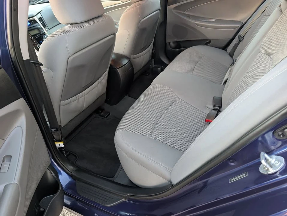 2013 Hyundai Sonata - Image 13 of 18