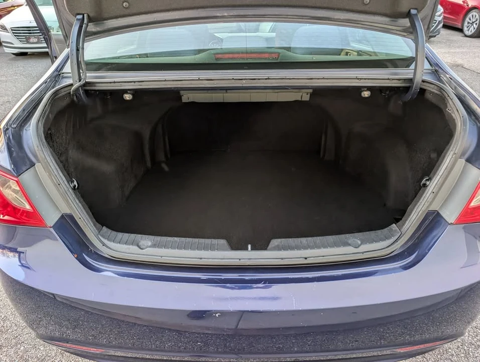 2013 Hyundai Sonata - Image 16 of 18