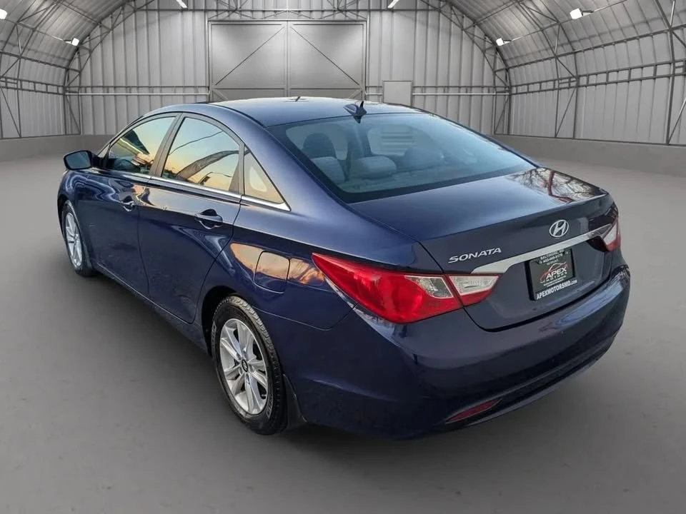 2013 Hyundai Sonata - Image 6 of 18