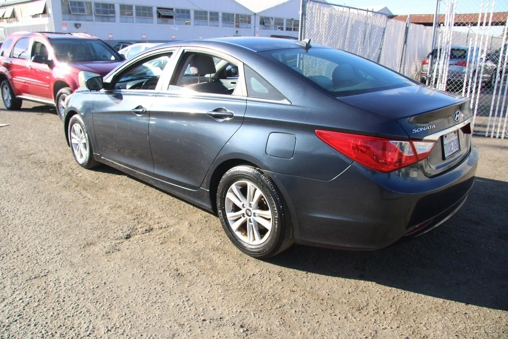 2013 Hyundai Sonata - Image 7 of 21