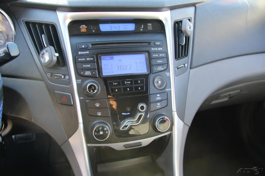 2013 Hyundai Sonata - Image 18 of 21