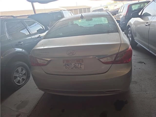 2013 Hyundai Sonata - Image 4 of 10