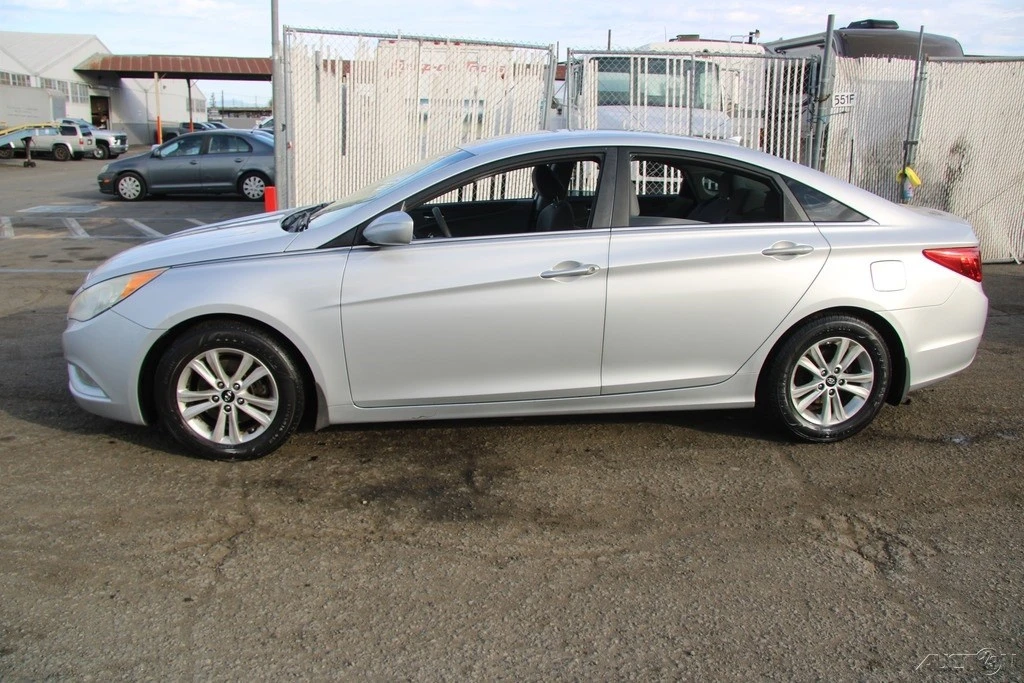 2013 Hyundai Sonata - Image 3 of 21