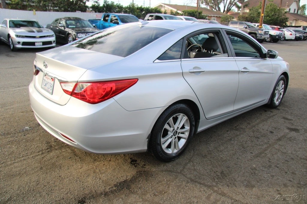 2013 Hyundai Sonata - Image 6 of 21