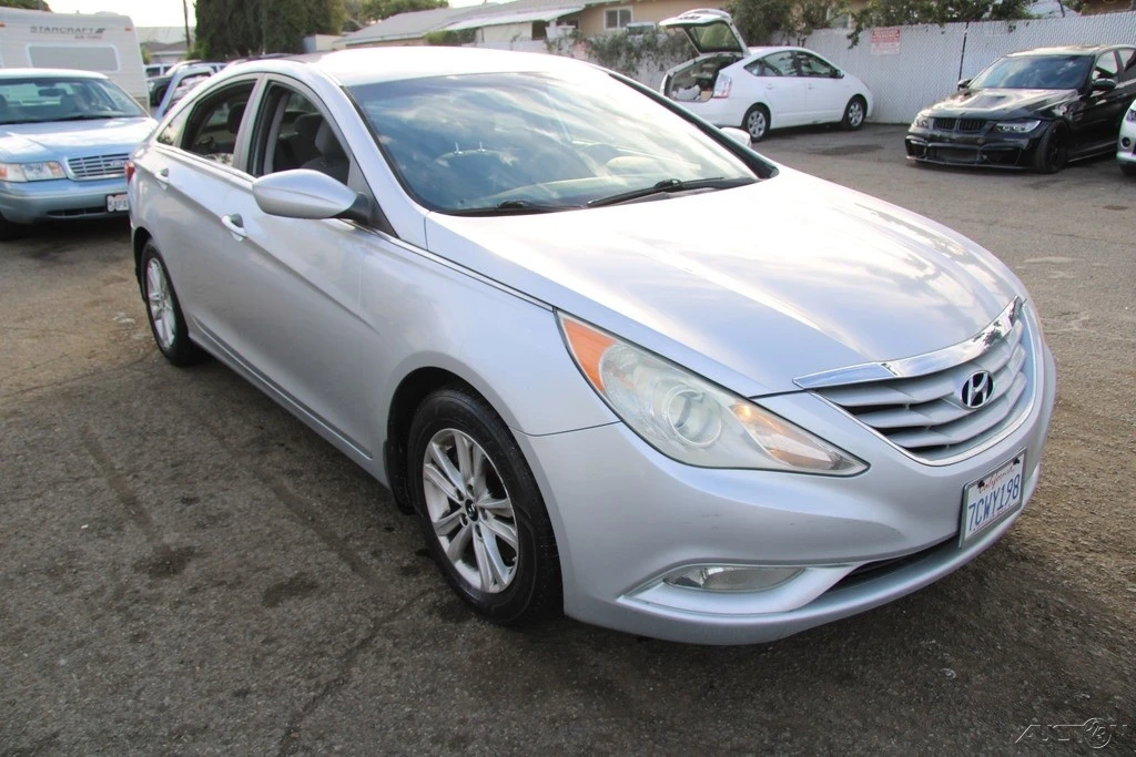 2013 Hyundai Sonata - Image 8 of 21