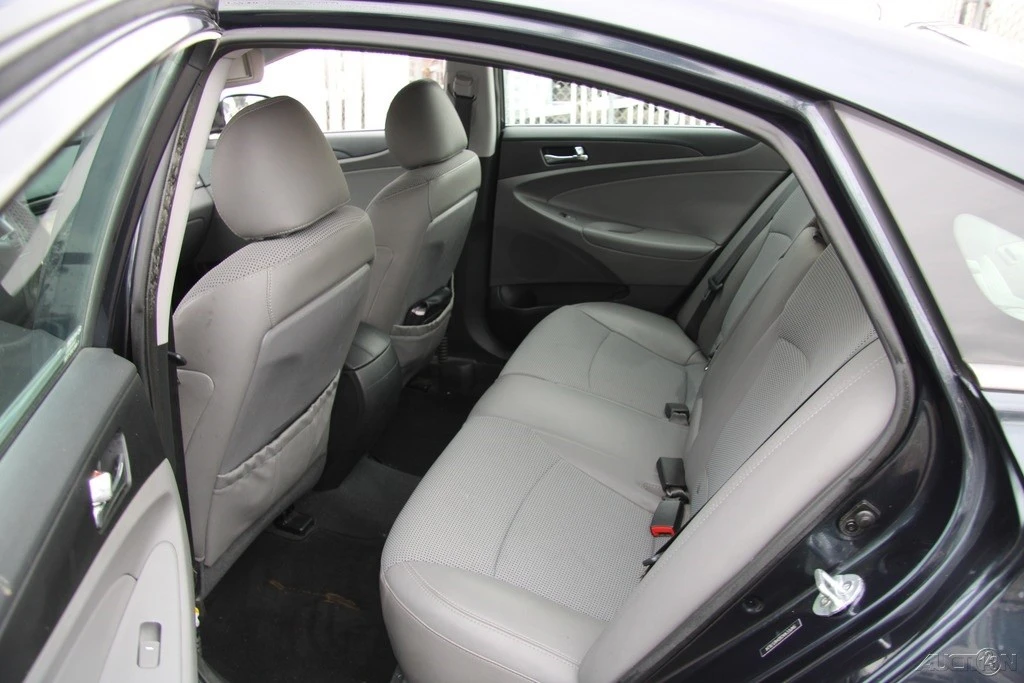 2013 Hyundai Sonata - Image 20 of 21