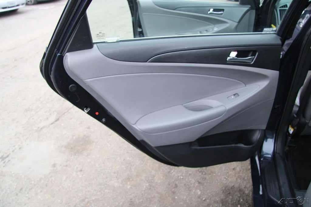2013 Hyundai Sonata - Image 19 of 21