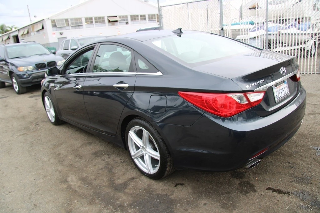 2013 Hyundai Sonata - Image 4 of 21