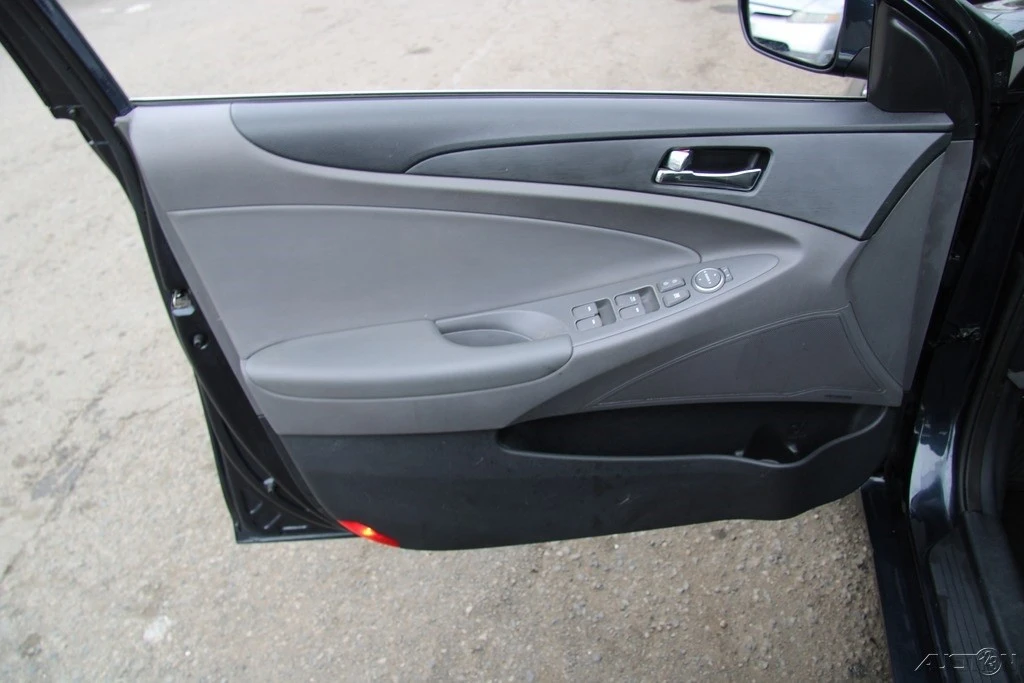 2013 Hyundai Sonata - Image 12 of 21