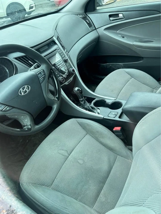 2013 Hyundai Sonata - Image 4 of 4