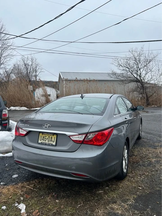 2013 Hyundai Sonata - Image 3 of 4