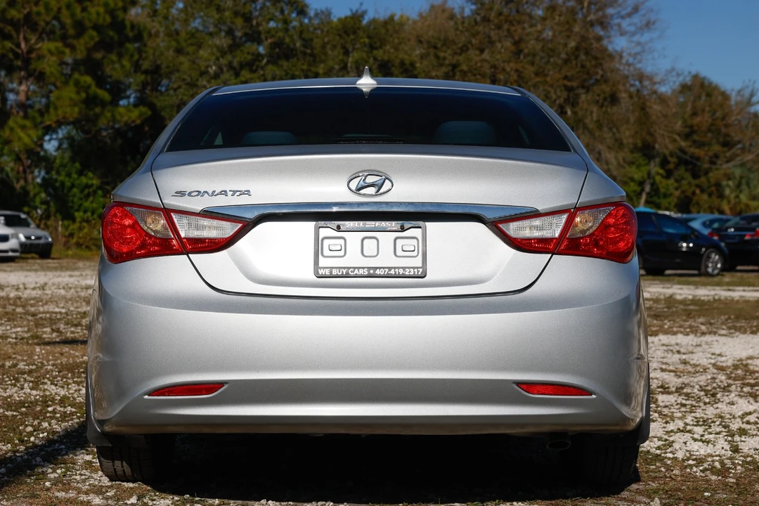 2013 Hyundai Sonata - Image 7 of 12