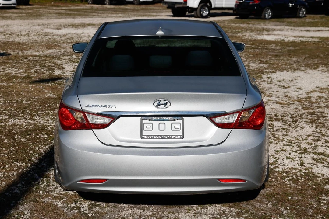 2013 Hyundai Sonata - Image 9 of 21