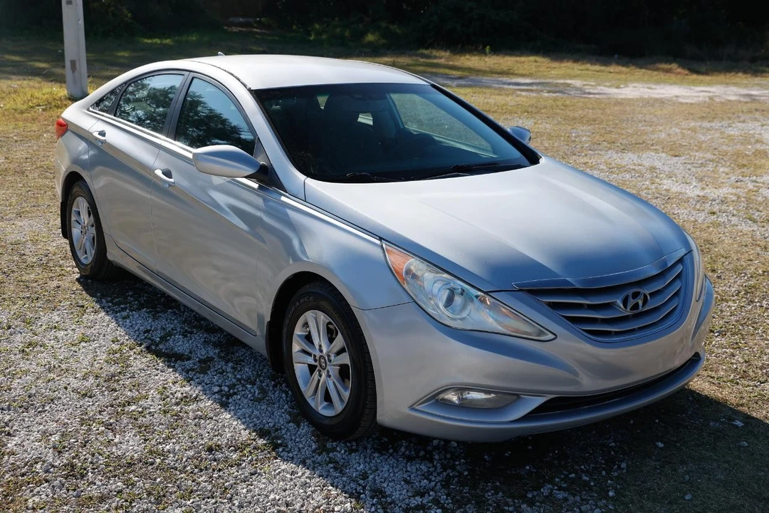 2013 Hyundai Sonata - Image 15 of 21