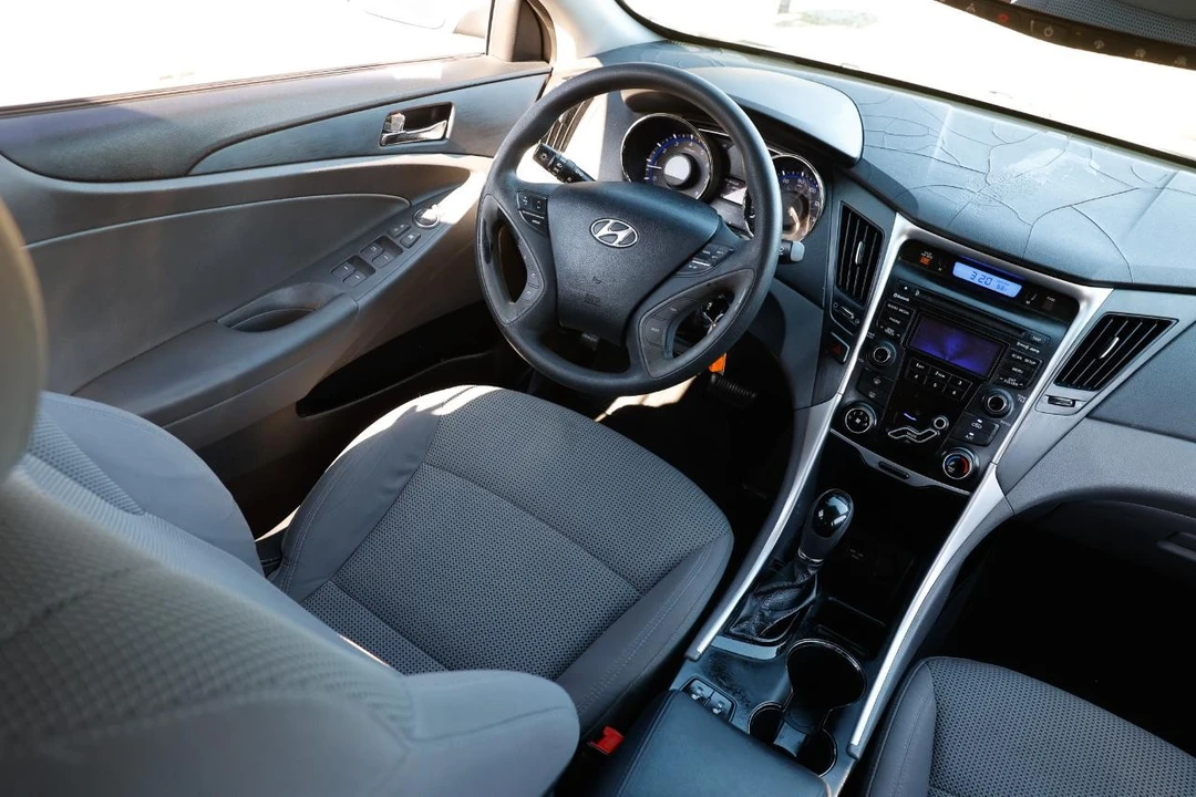 2013 Hyundai Sonata - Image 20 of 21