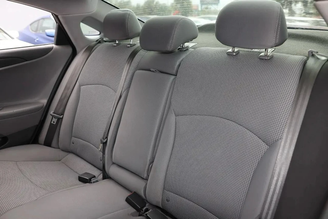 2013 Hyundai Sonata - Image 9 of 12