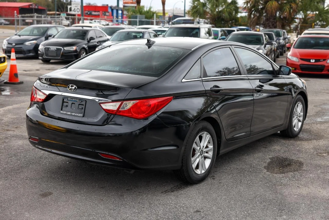 2013 Hyundai Sonata - Image 12 of 12