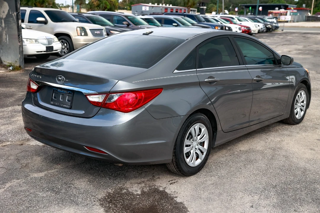 2013 Hyundai Sonata - Image 11 of 21