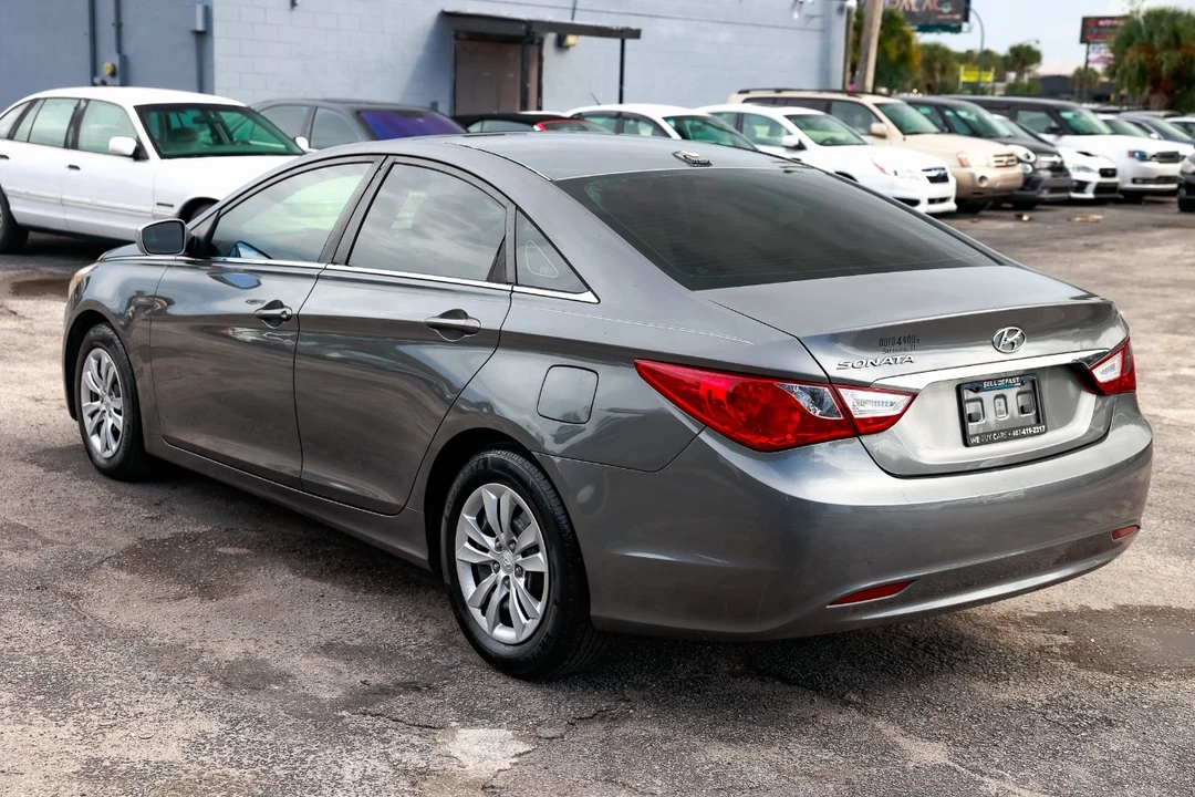 2013 Hyundai Sonata - Image 5 of 21