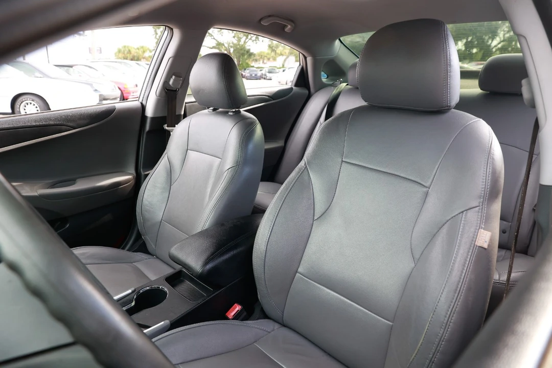 2013 Hyundai Sonata - Image 6 of 12