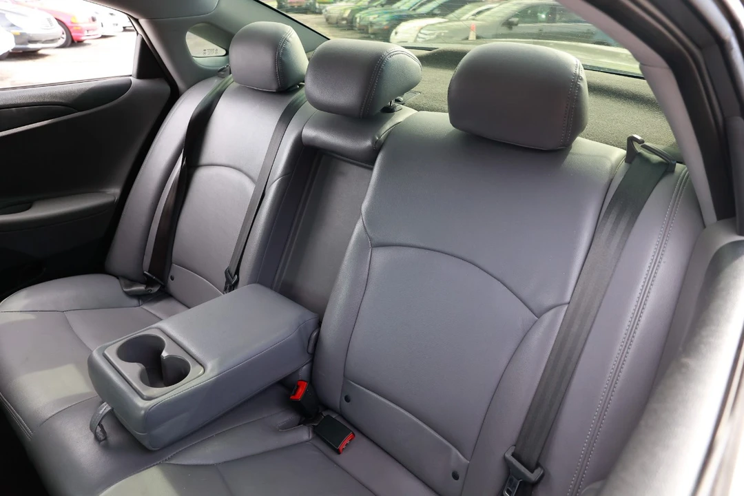 2013 Hyundai Sonata - Image 10 of 21