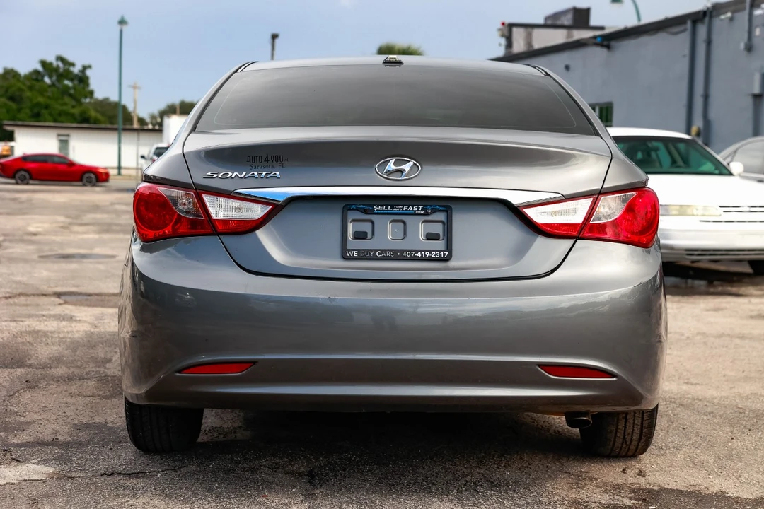 2013 Hyundai Sonata - Image 7 of 12