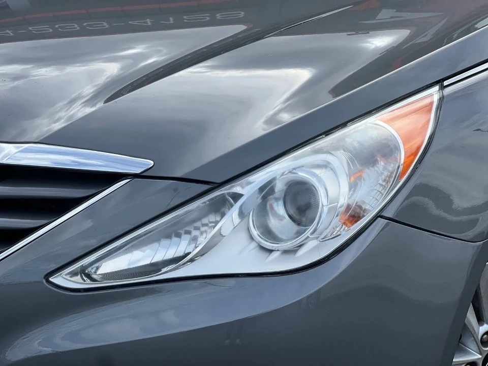 2013 Hyundai Sonata - Image 4 of 21