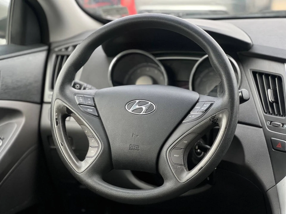 2013 Hyundai Sonata - Image 18 of 21
