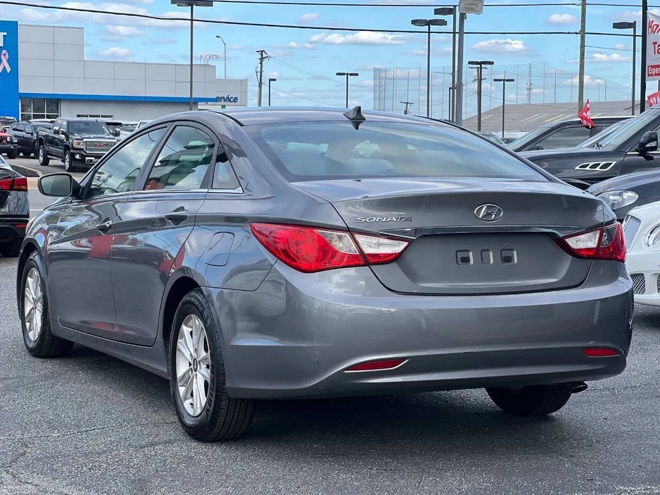2013 Hyundai Sonata - Image 10 of 21