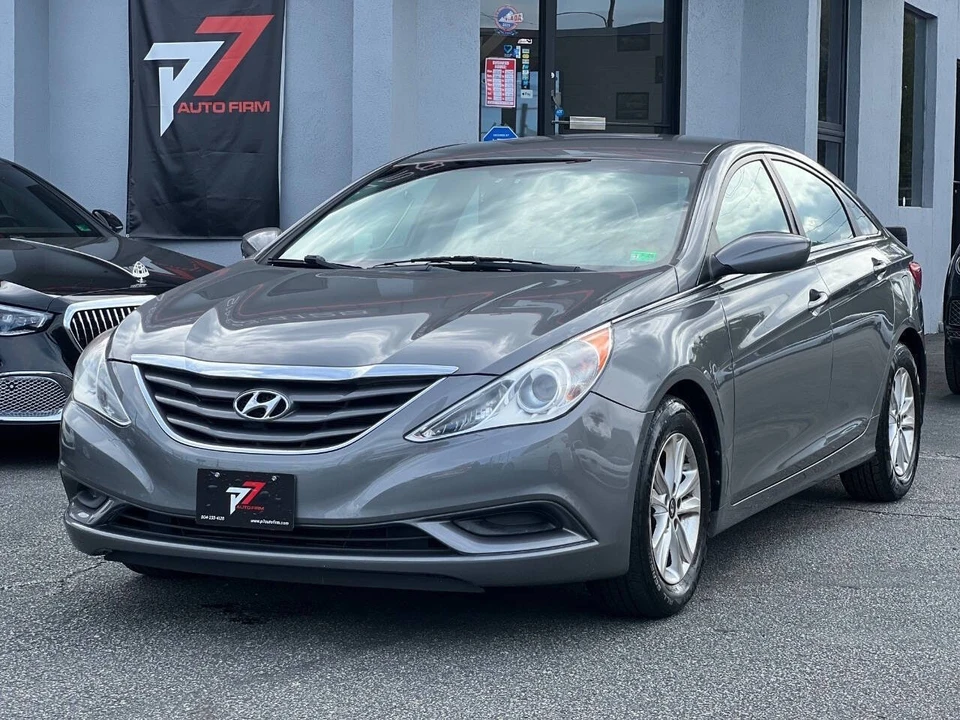 2013 Hyundai Sonata - Image 7 of 21