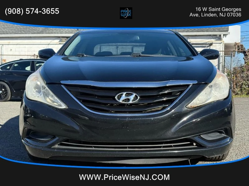 2013 Hyundai Sonata - Image 2 of 12