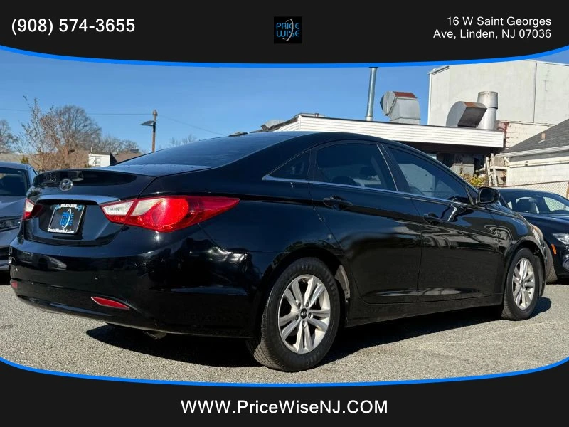 2013 Hyundai Sonata - Image 6 of 12