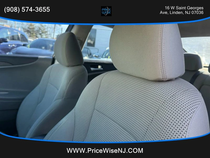 2013 Hyundai Sonata - Image 10 of 12