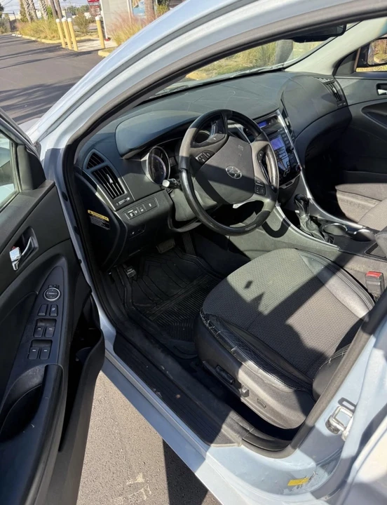 2013 Hyundai Sonata - Image 9 of 16