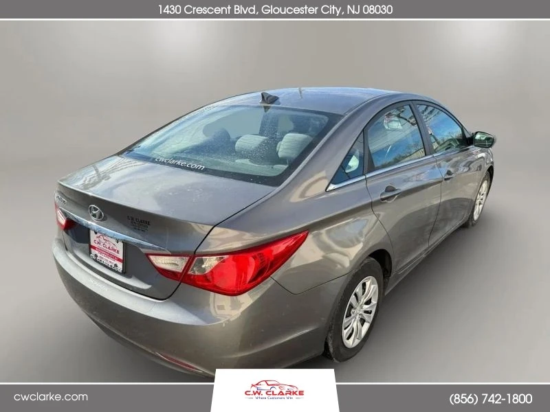 2013 Hyundai Sonata - Image 5 of 8