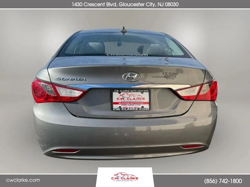 2013 Hyundai Sonata - Image 6 of 8