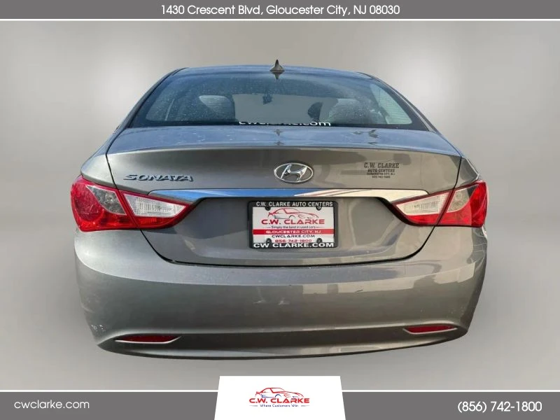 2013 Hyundai Sonata - Image 6 of 8