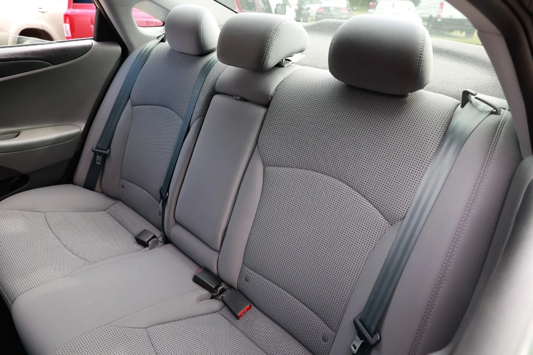 2013 Hyundai Sonata - Image 8 of 12