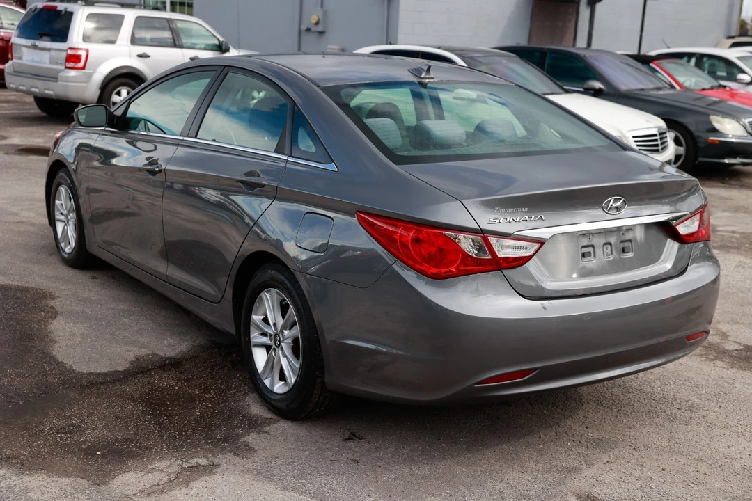 2013 Hyundai Sonata - Image 5 of 12