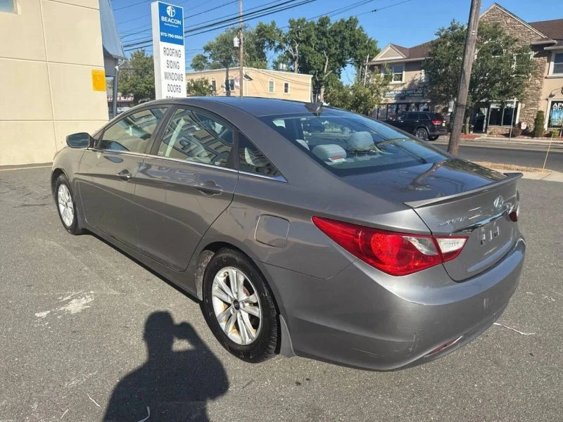 2013 Hyundai Sonata - Image 3 of 12