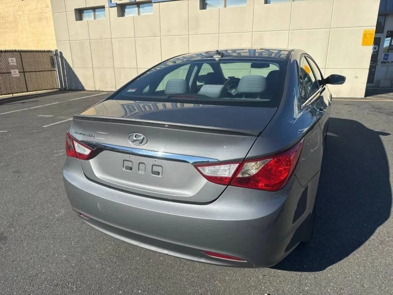 2013 Hyundai Sonata - Image 5 of 12