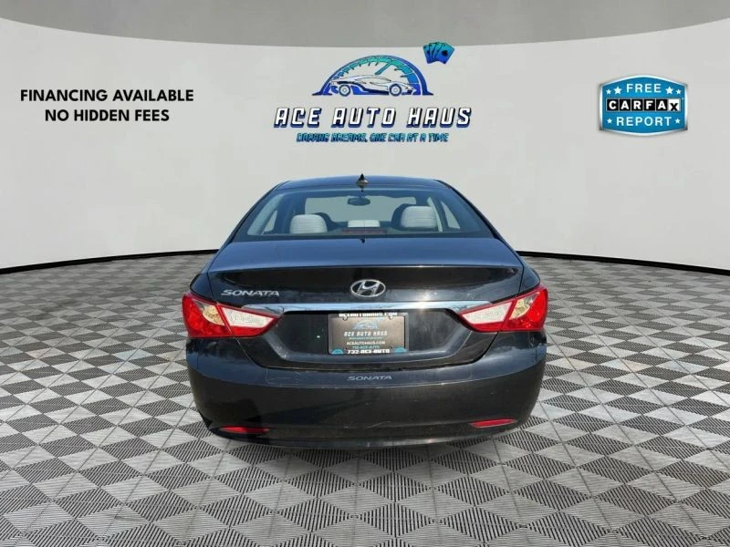 2013 Hyundai Sonata - Image 6 of 12