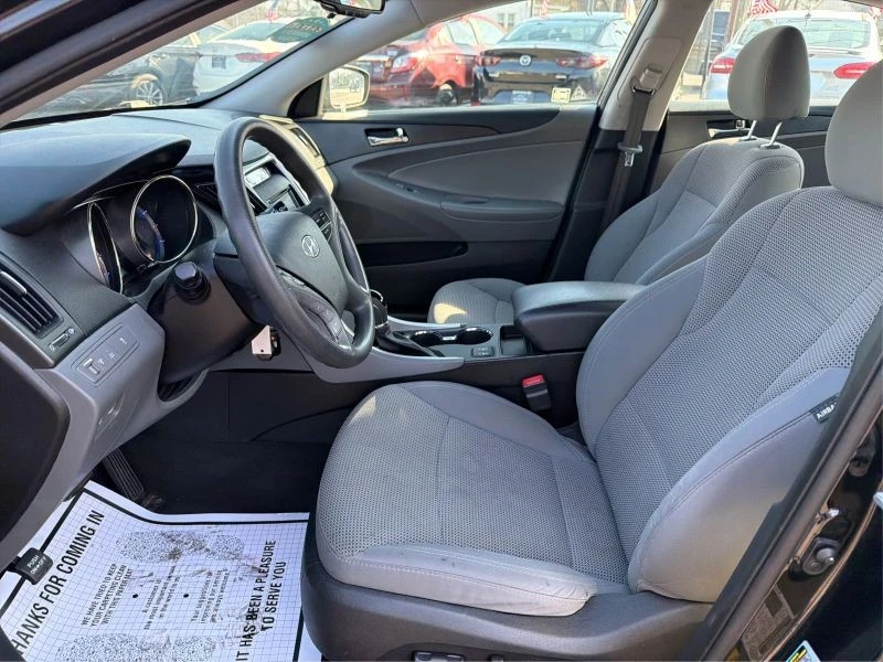 2013 Hyundai Sonata - Image 9 of 12