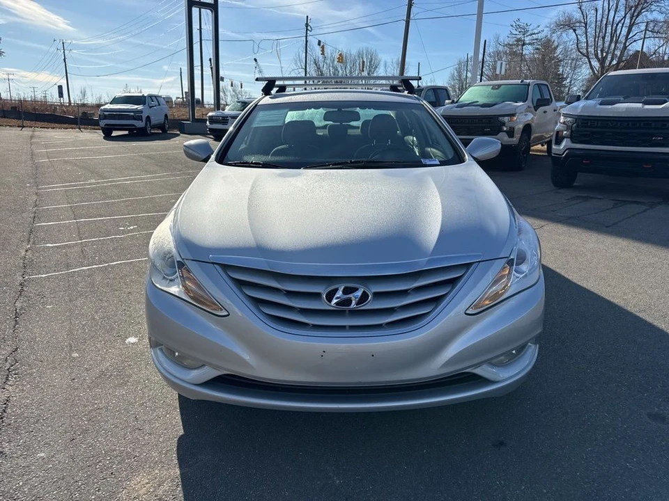 2013 Hyundai Sonata - Image 8 of 12